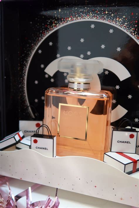 coco mademoiselle perfume gift.